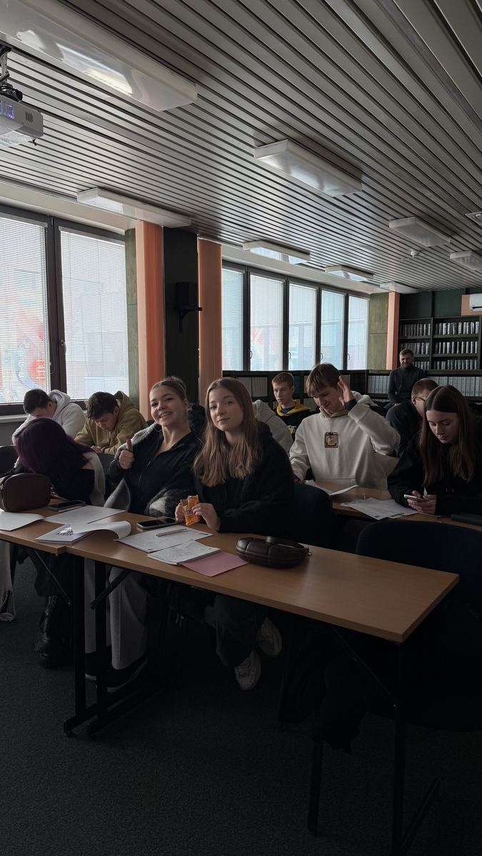Учасники зимового табору Slovak Study на занятті в словацькому університеті