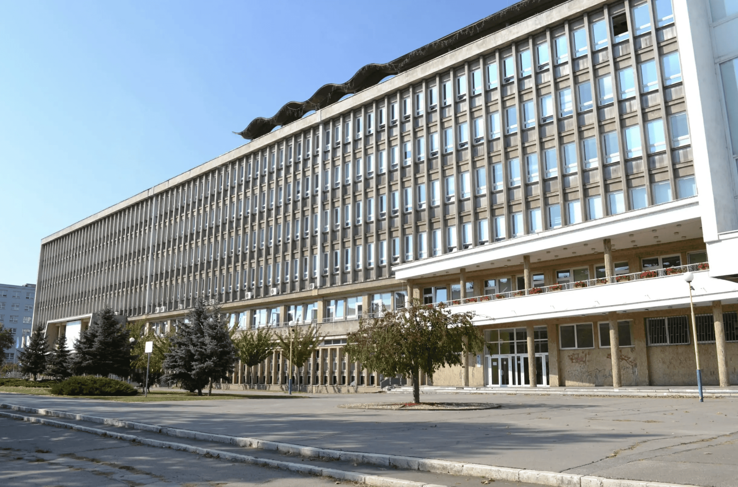 Головний корпус університету